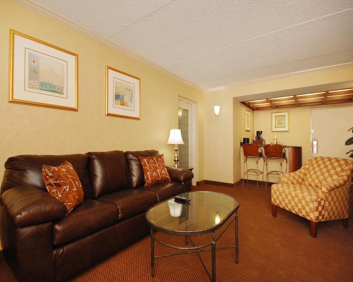 Plaza Inn&Suites Hagerstown Exterior foto